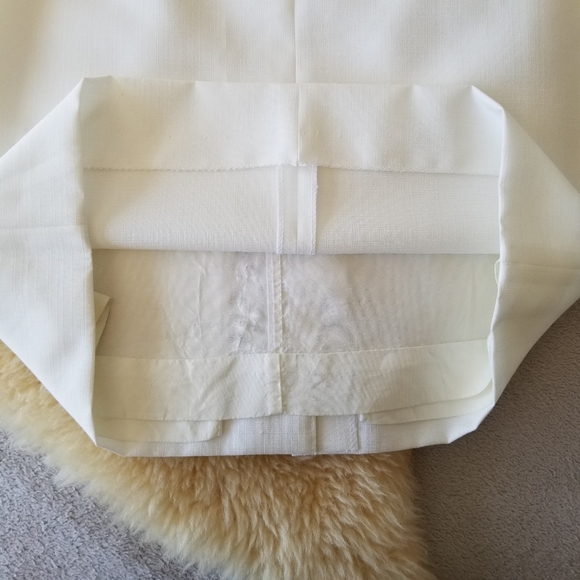 SOLD - VINTAGE Elegant European Pencil Skirt - Picture 4 of 14